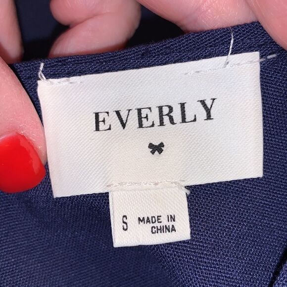 EVERLY navy rayon babydoll tiered blouse Small - Picture 7 of 9